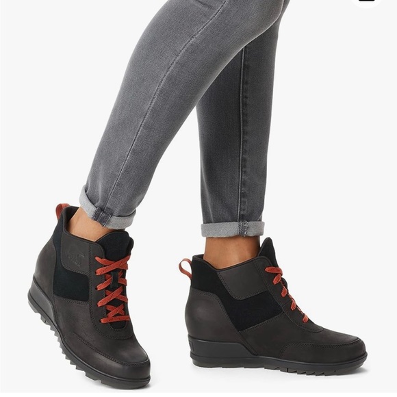 SOREL EVIE SPORT LACE BLACK WATERPROOF BOOTIES SIZE: 7.5 - Picture 6 of 8